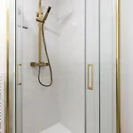 - Cosy Renove -terrasse & Parking Prive Apartment *