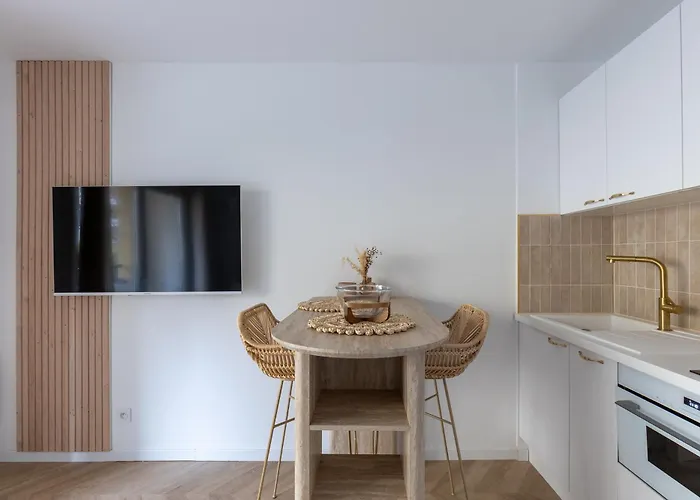 - Cosy Rénové -terrasse&parking Privé Mety